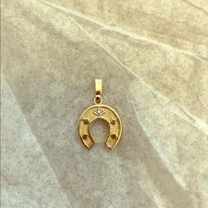 10k solid yellow gold lucky horseshoe pendant